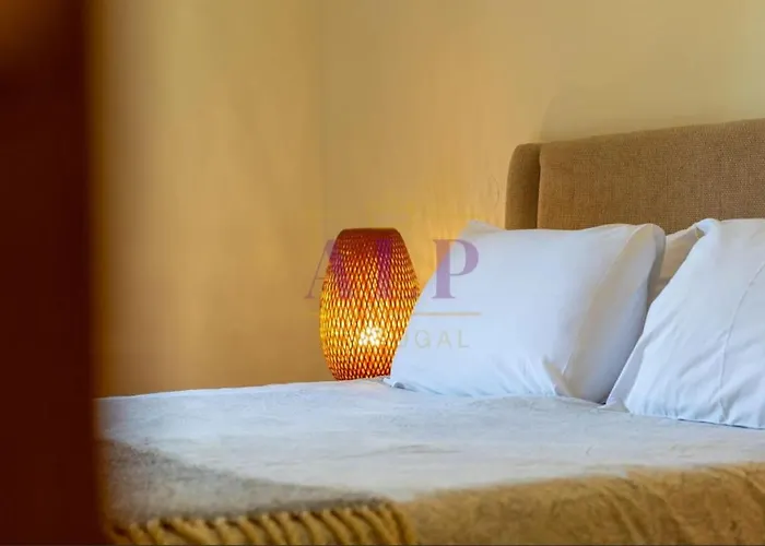 4 Bed 4 Bathroom Quinta Da Boavista Villa Lagos