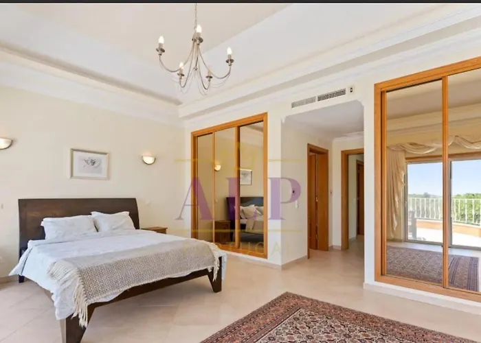 4 Bed 4 Bathroom Quinta Da Boavista Villa *
