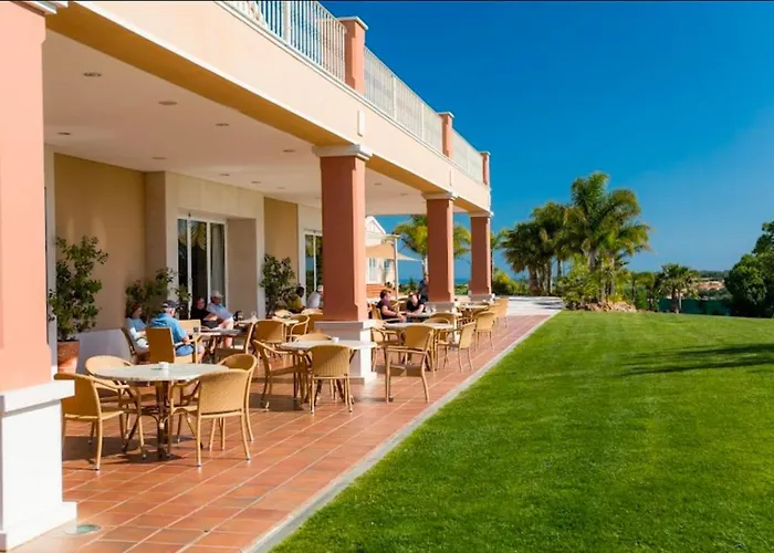 4 Bed 4 Bathroom Quinta Da Boavista * Lagos