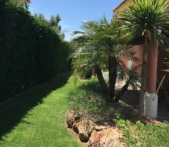 4 Bed 4 Bathroom Quinta Da Boavista Villa *