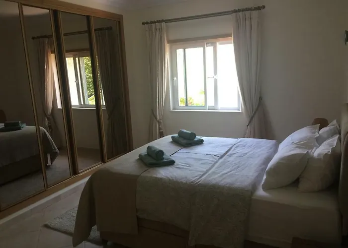4 Bed 4 Bathroom Quinta Da Boavista * Lagos