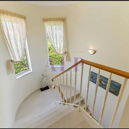 4 Bed 4 Bathroom Quinta Da Boavista * Lagos